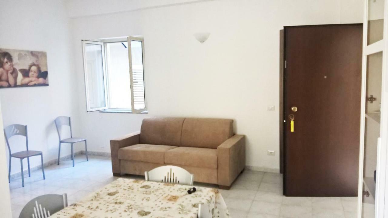Climatizzato In Centro A 100M Dal Mare Villa Ciro Marina Luaran gambar