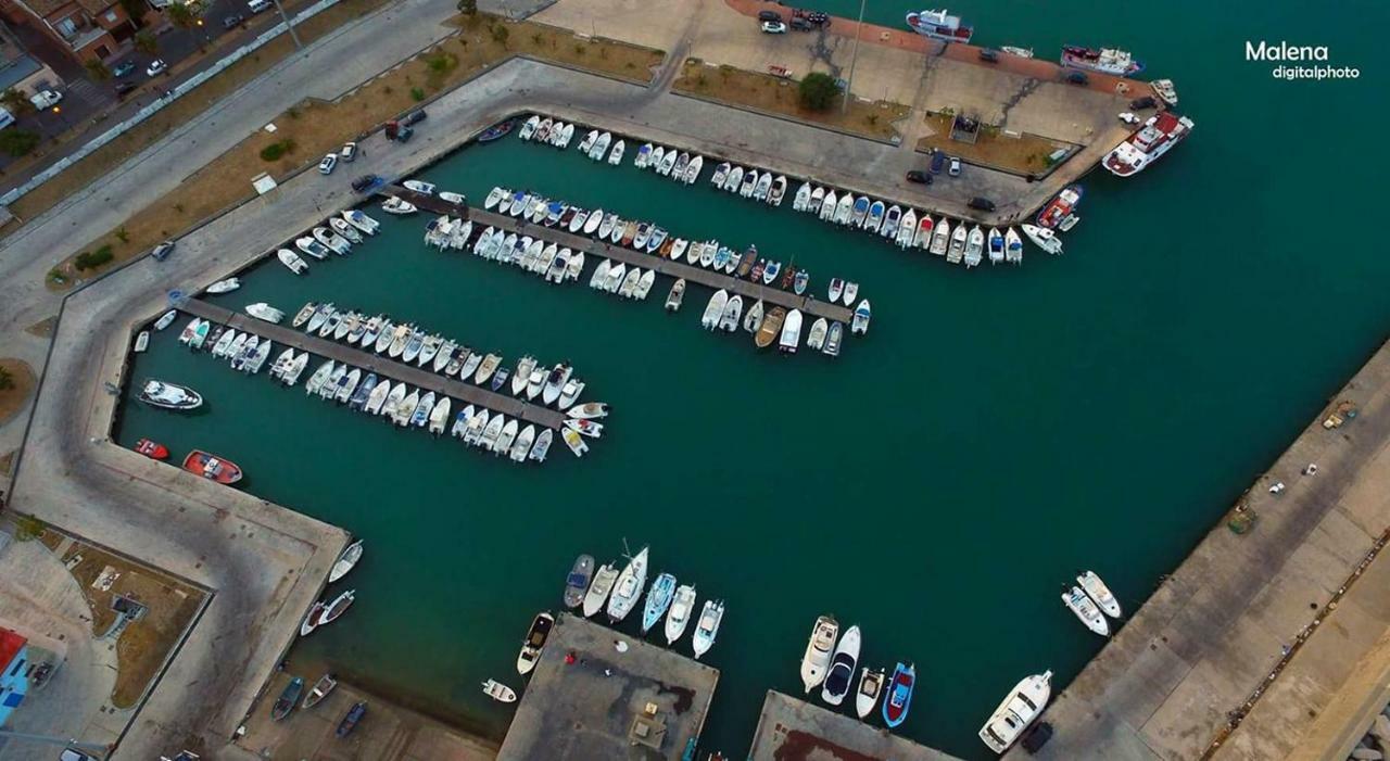 Climatizzato In Centro A 100M Dal Mare Villa Ciro Marina Luaran gambar